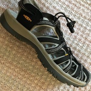 Keen Shoes - Women’s Keens “Whisper” 9.5 Keen Shoes - Women’s Keens “Whisper” 9.5